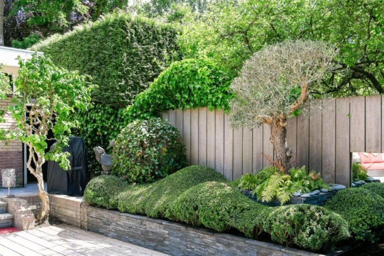 6 Simple Garden Fence Decoration Ideas with Artificial Plants china