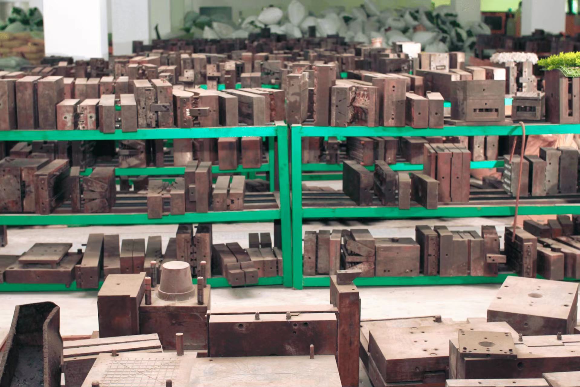 Custom-Tailored Mold Creation of Artificial plants in planters
