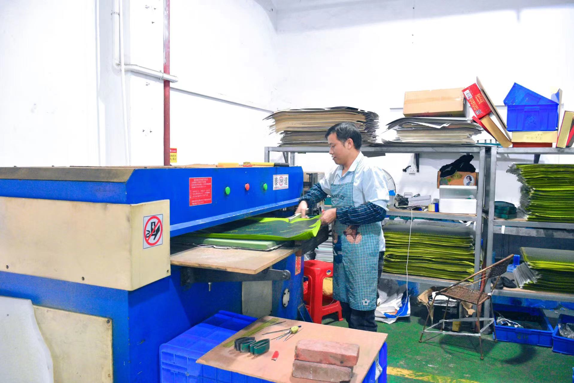 High-Precision Screen Printing of faux potted plants factory
