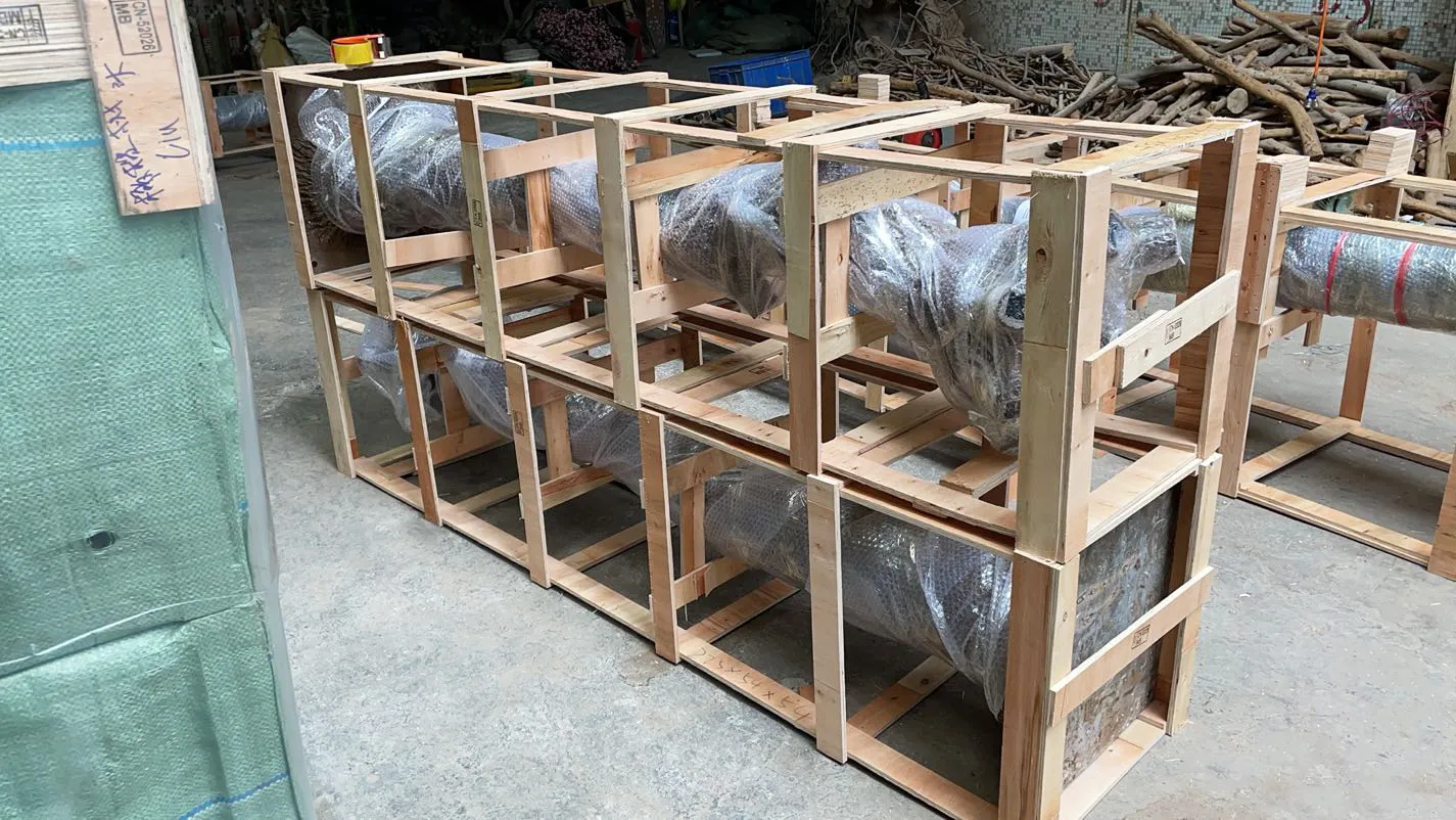 Secure_Packaging_of_Artificial_Plants